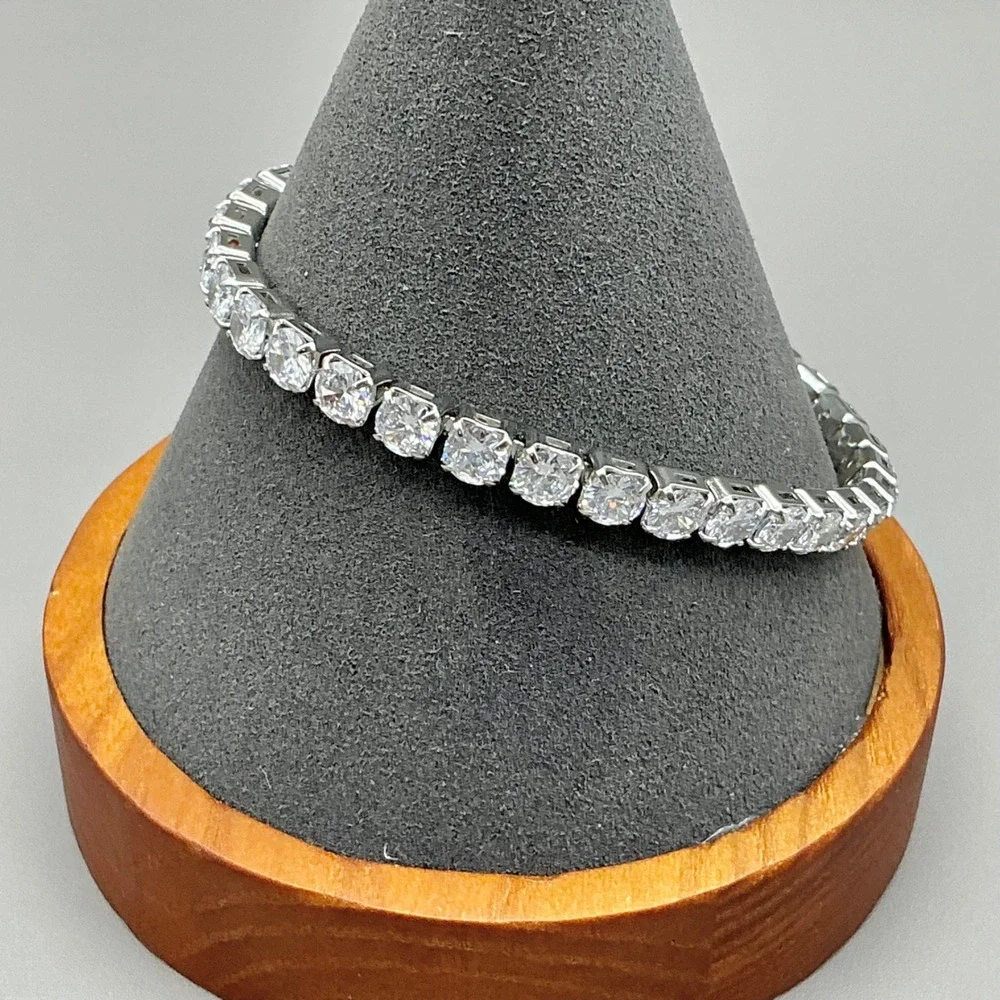 Tennis Bracelet Women Silver Tone Clear Cubic Zirconia Round Cut Classic Jewelry
